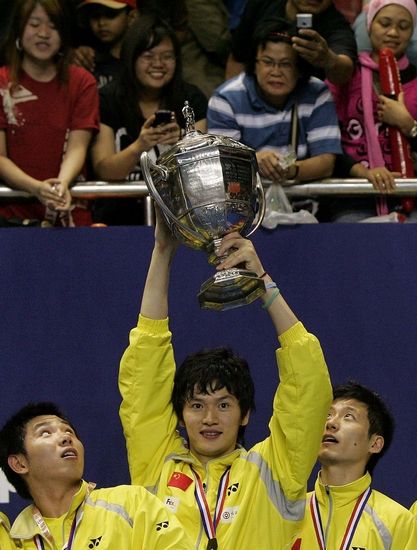 羽毛球鲍春来结婚了吗现在做什么近况如何?鲍春来为何早早退役?