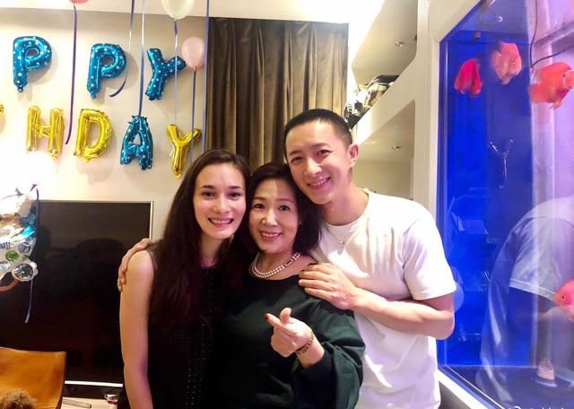 韩庚卢靖姗在一起多久结婚了吗?两人怎么认识的最新近况如何?