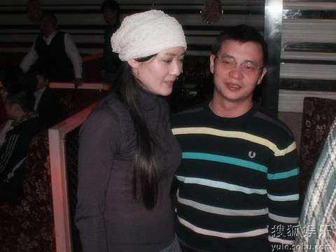 ˹ھ˫ΪȢŮԱգ˫սϥ