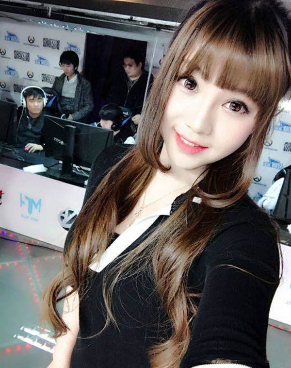 女解说小熊资料介绍 绝地求生女主持美女可真不少