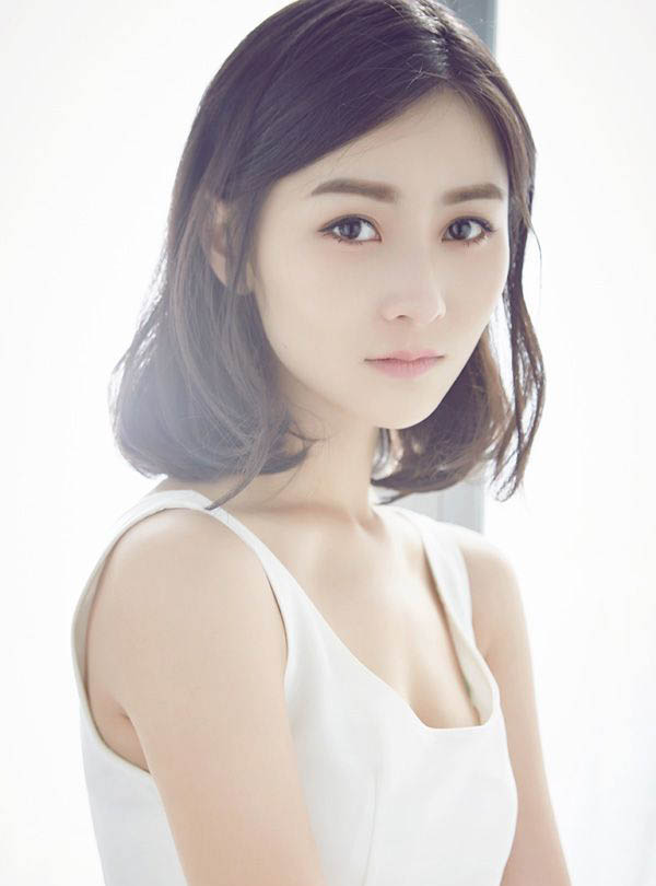 张维娜内衣写真性感撩人 半熟温婉少女气质纯净如水