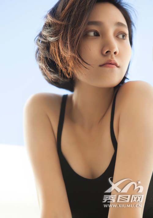 饰演沈晓棠一角;同年参演网络剧《后宫那些事》;之后,参演电影《画魔