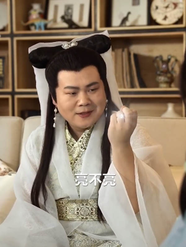 新白胖子传奇小青是谁演的 罗四维个人资料介绍