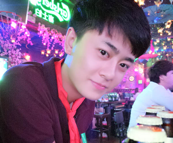 快手红人高火火的家庭背景曝光 传是富二代其低谷曾很难过